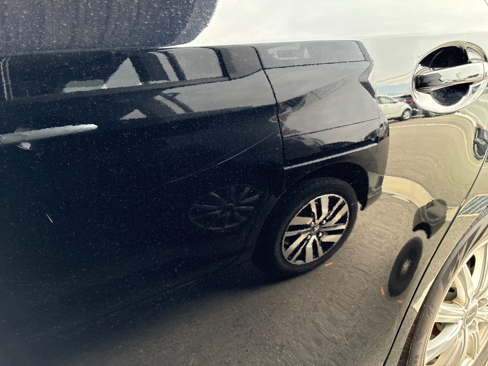 キズ・ヘコミ_25