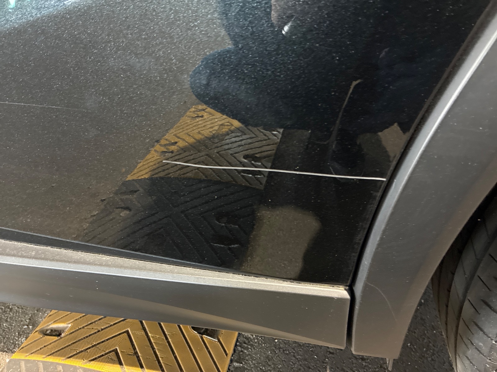 キズ・ヘコミ_24