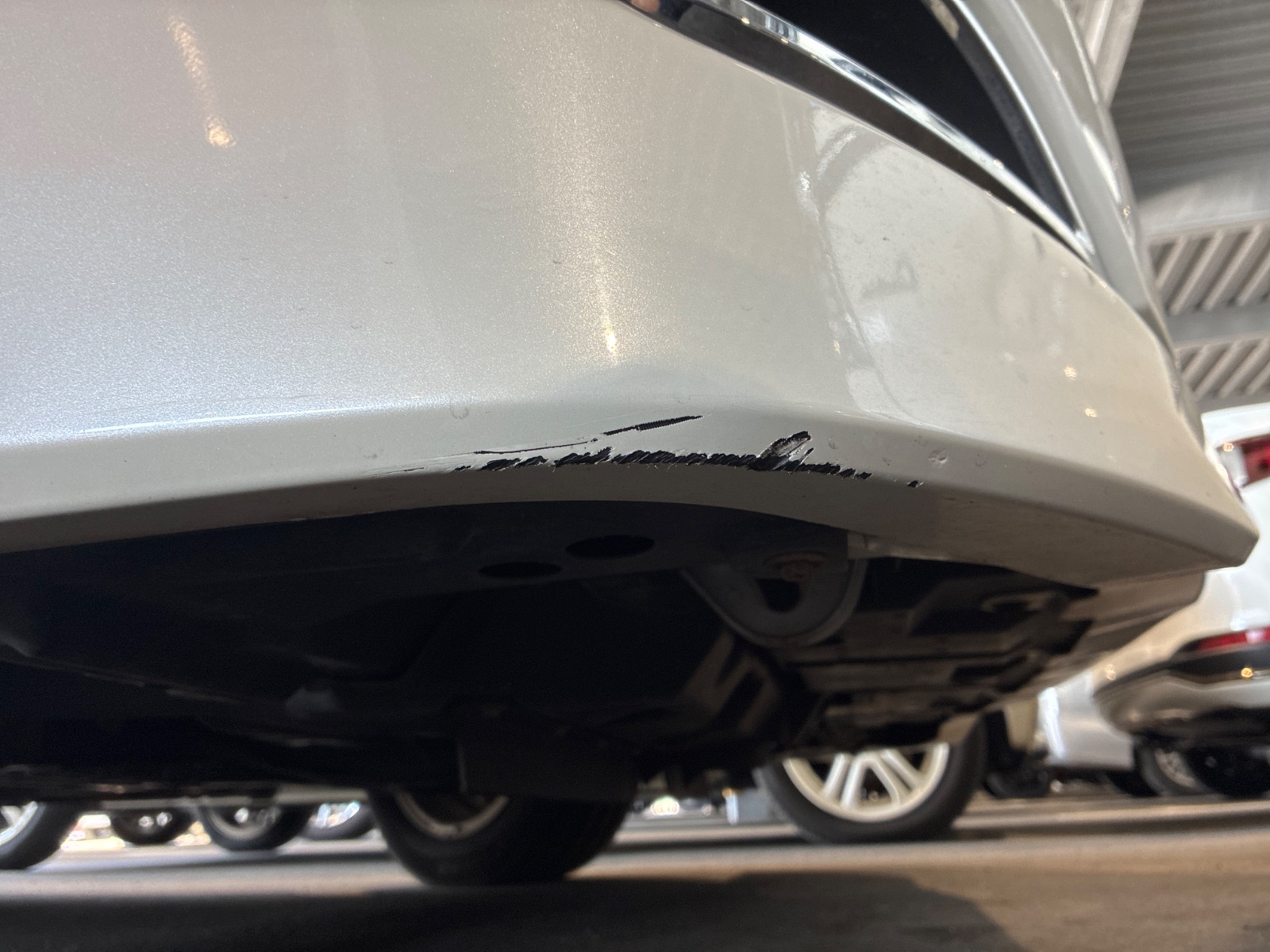 キズ・ヘコミ_06