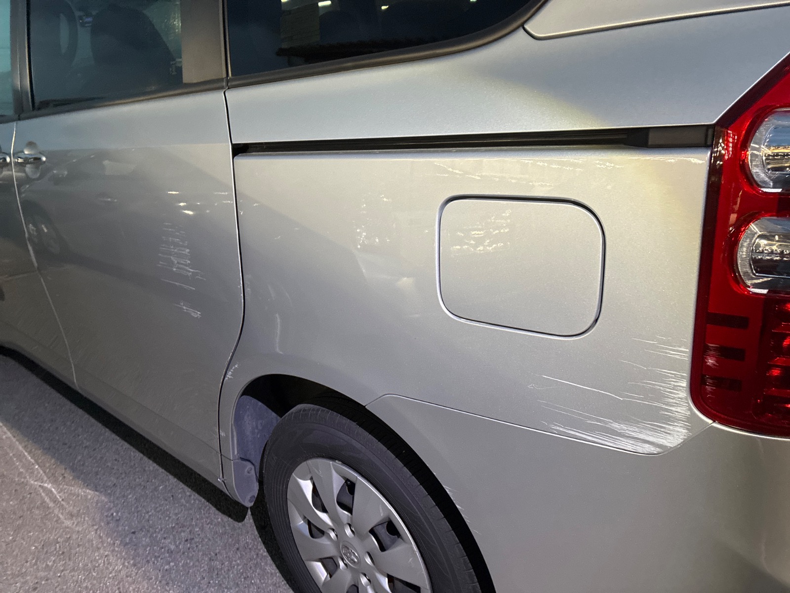 キズ・ヘコミ_39