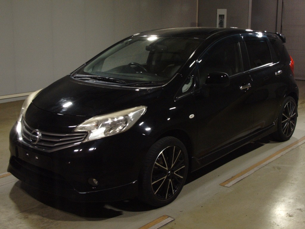 日産 ノート メダリスト