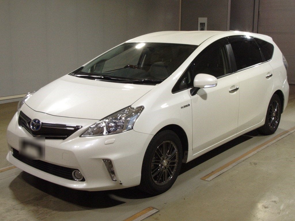 プリウスアルファ S