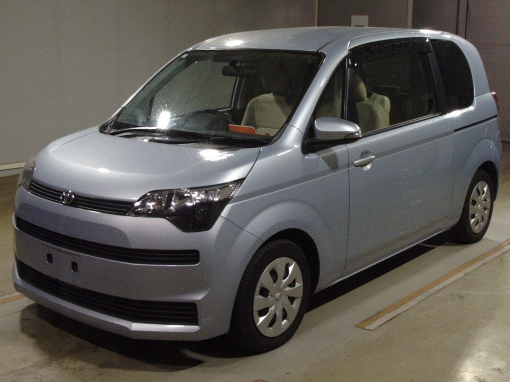 トヨタ スペイド Y