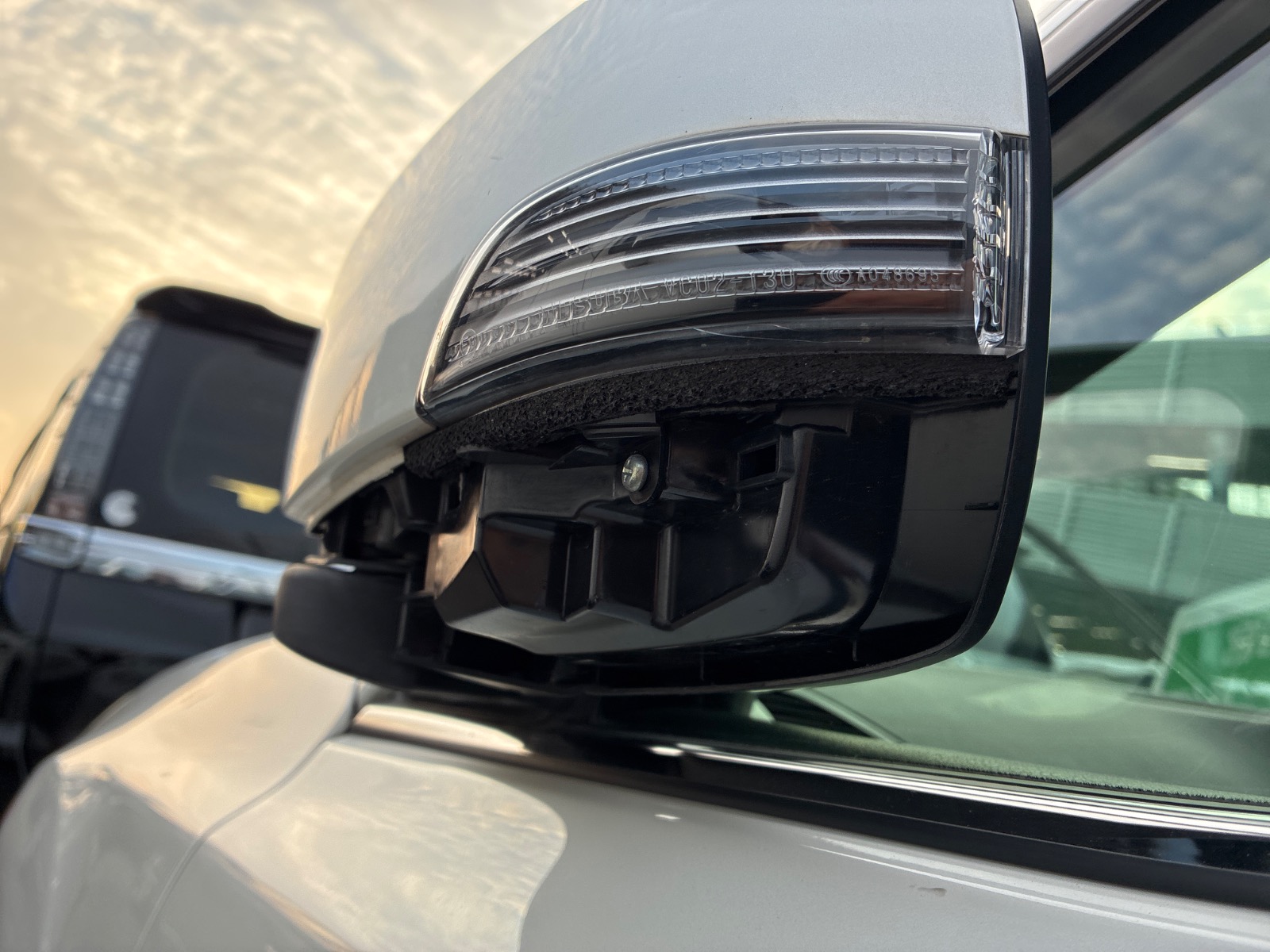 キズ・ヘコミ_64