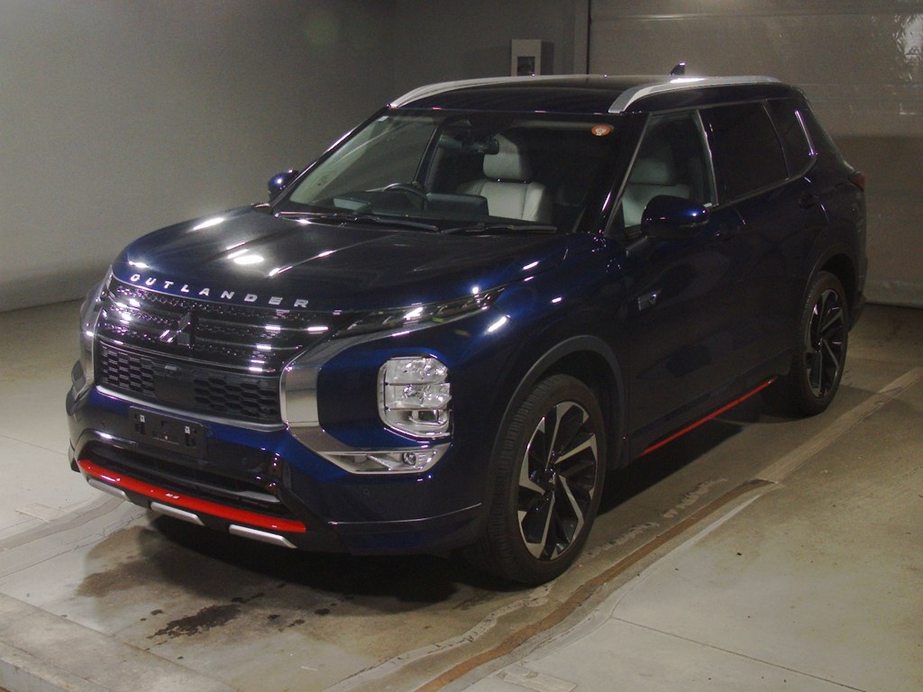 三菱 アウトランダーPHEV P