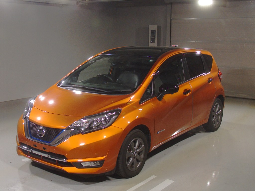 日産 ノート e-パワー メダ ブラック