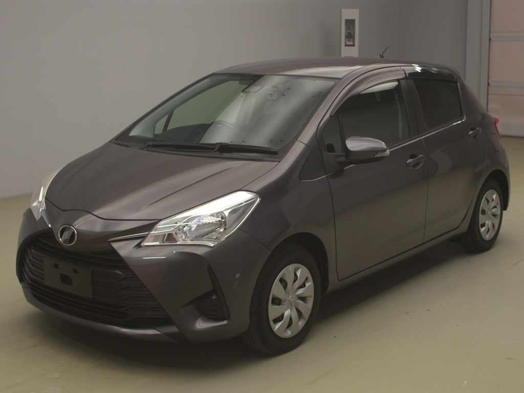 トヨタ ヴィッツ F