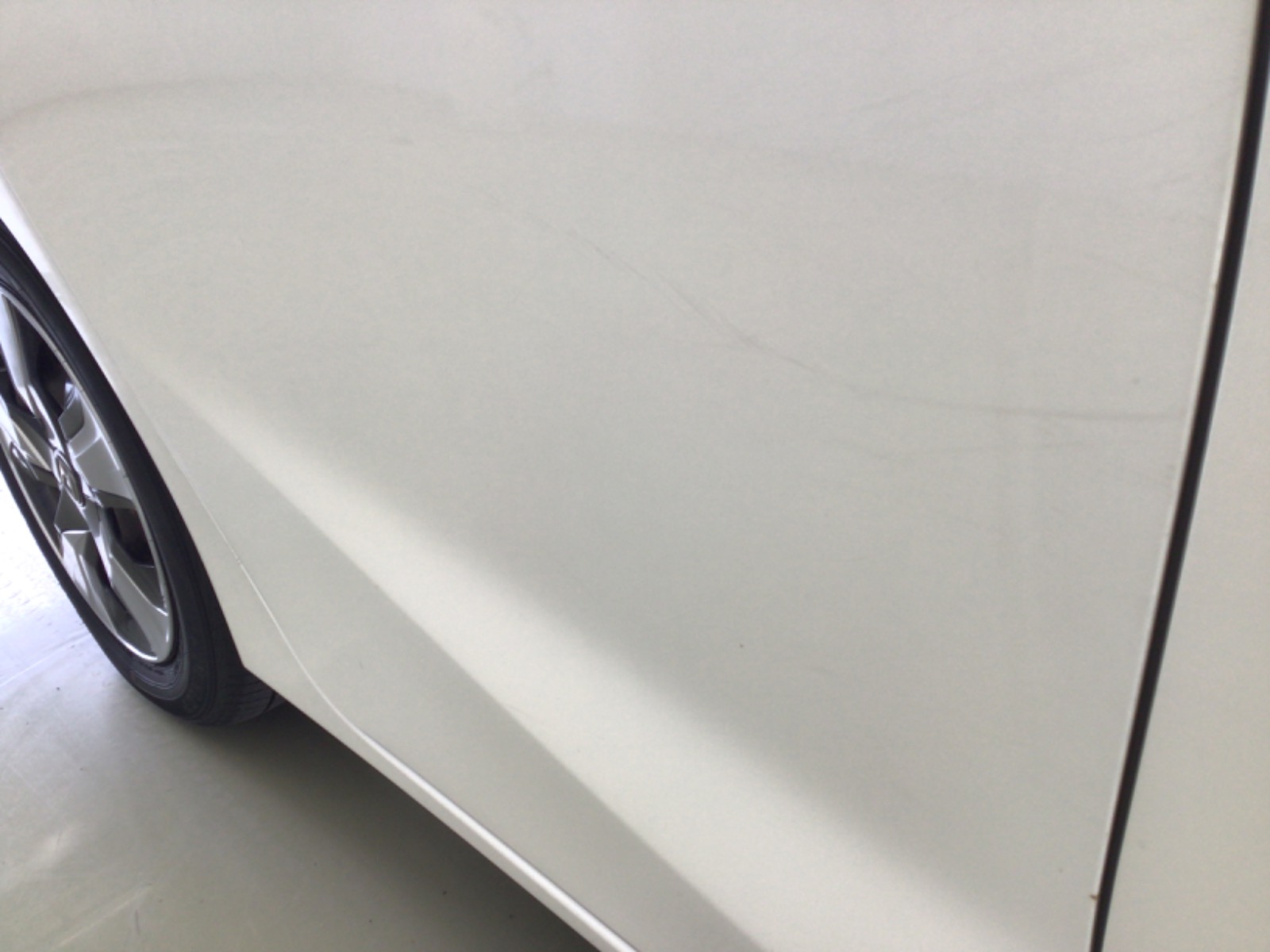 キズ・ヘコミ_26