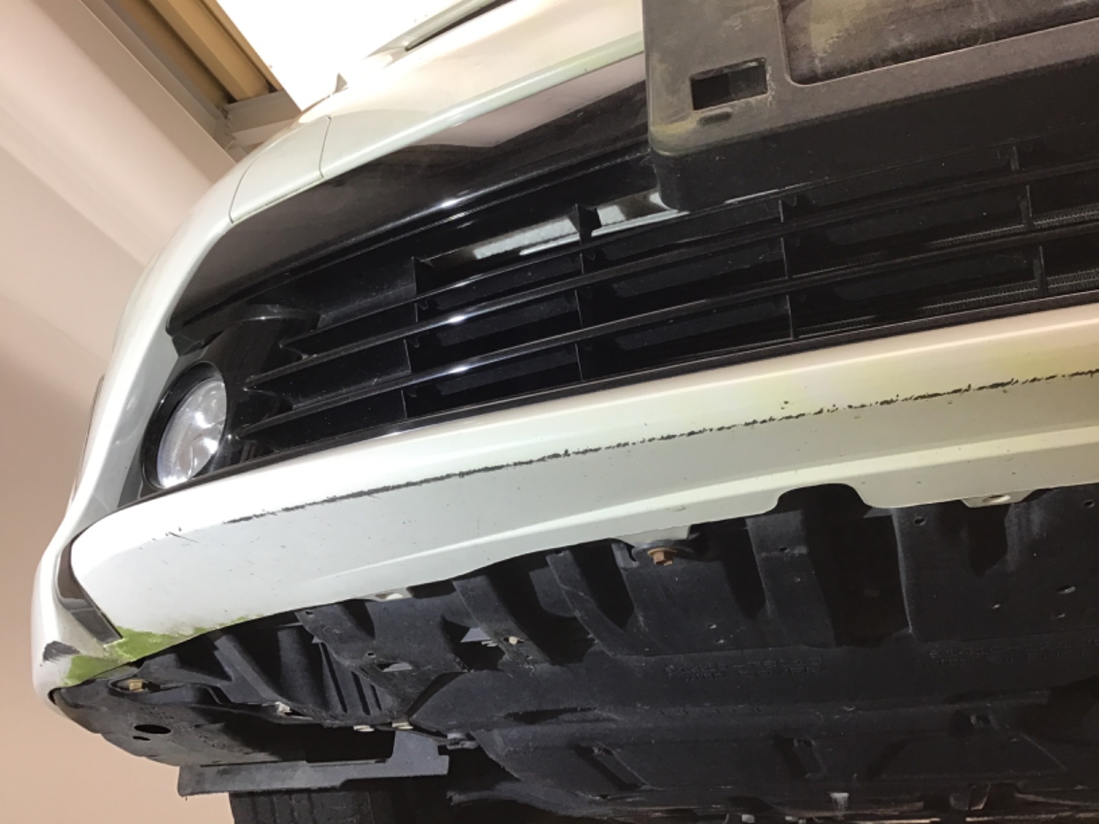 キズ・ヘコミ_64