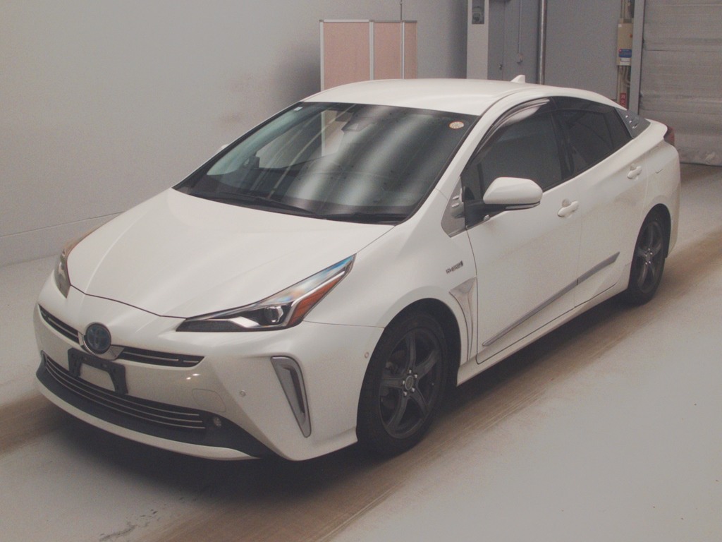 トヨタ プリウス A ツーリングセレクション