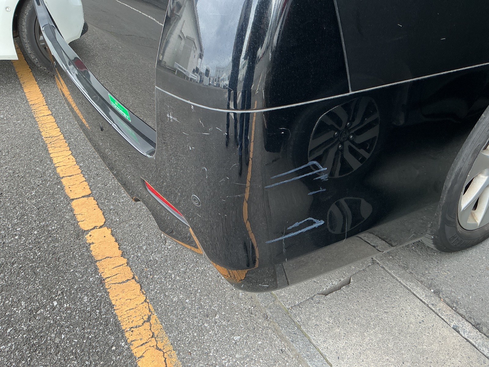 キズ・ヘコミ_56