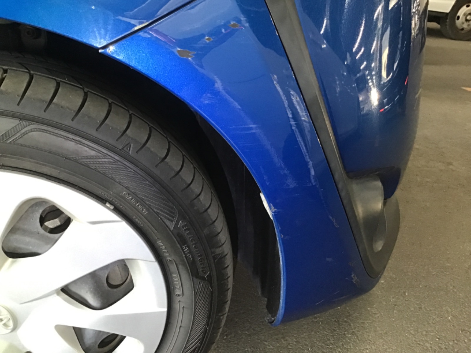 キズ・ヘコミ_06