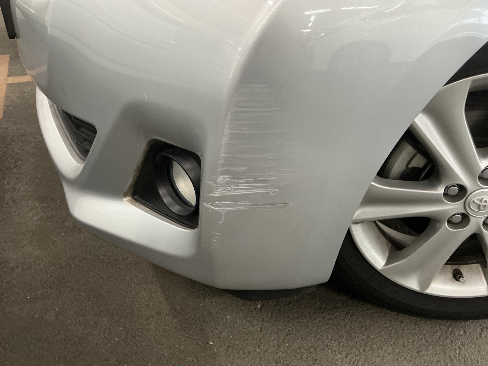 キズ・ヘコミ_05