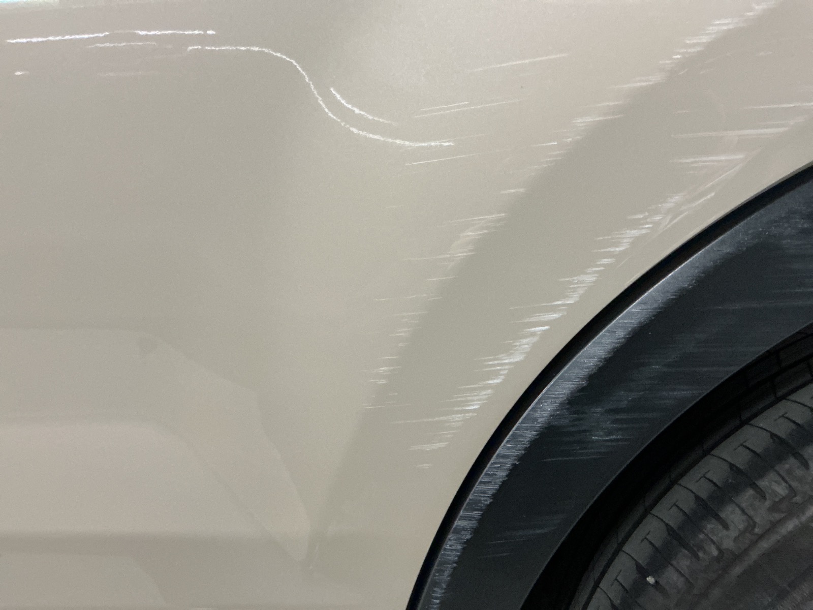 キズ・ヘコミ_24