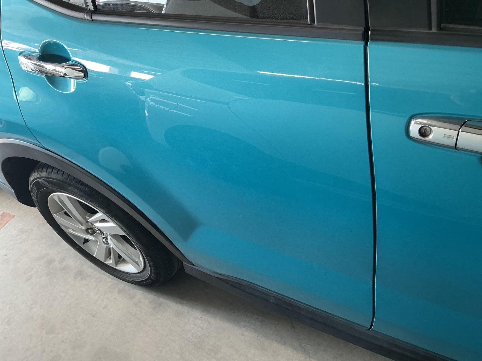 キズ・ヘコミ_26