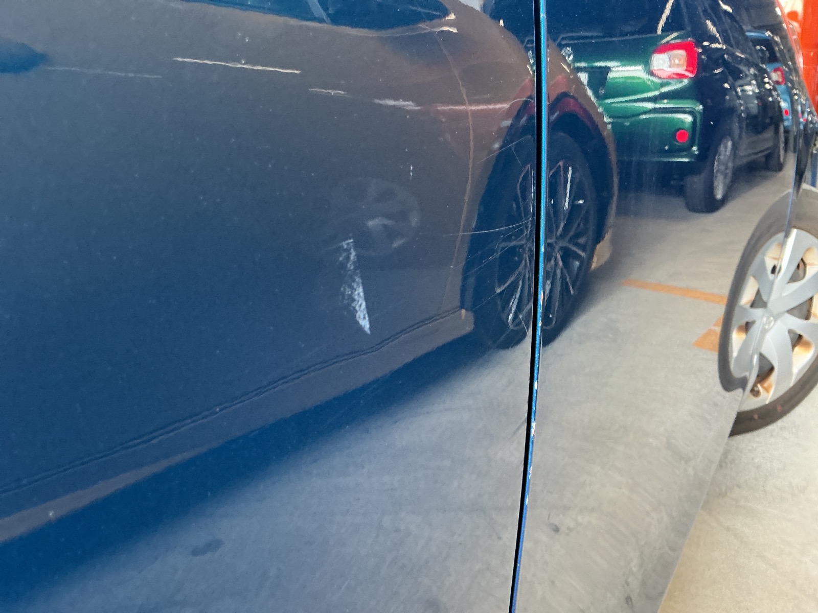 キズ・ヘコミ_26