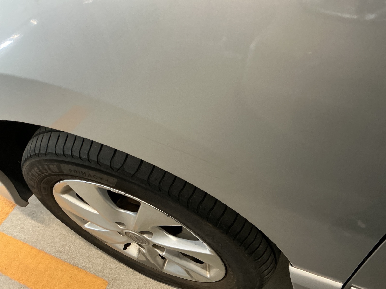 キズ・ヘコミ_11