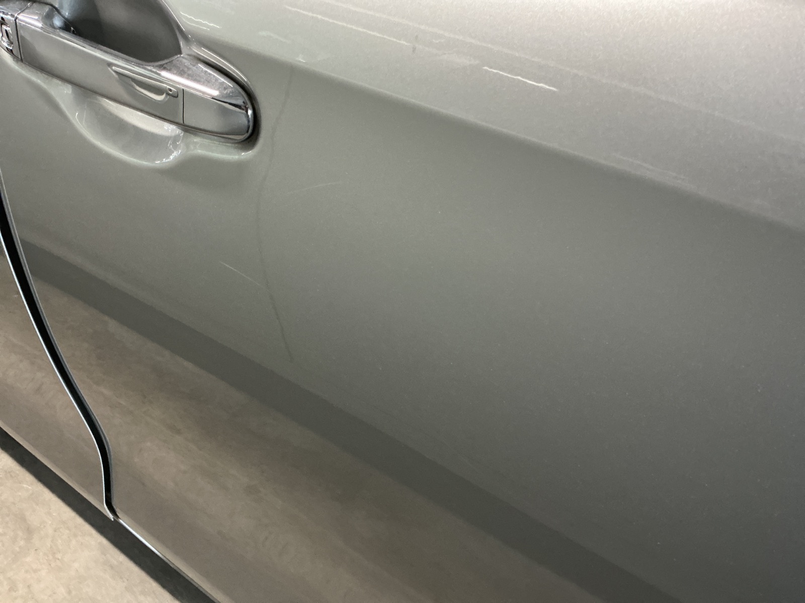 キズ・ヘコミ_25