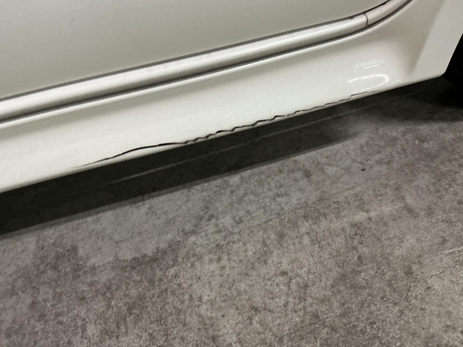 キズ・ヘコミ_64