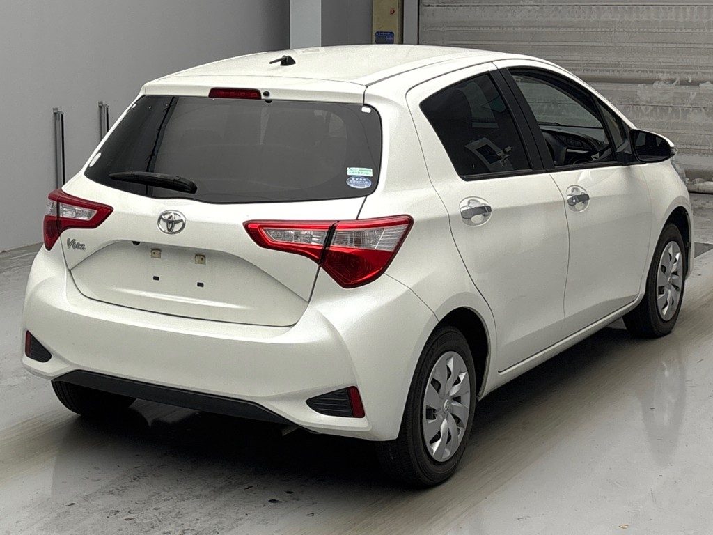 ヴィッツ Fセーフティエディション3