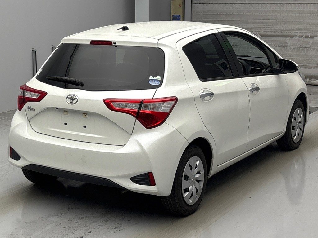 ヴィッツ Fセーフティエディション3