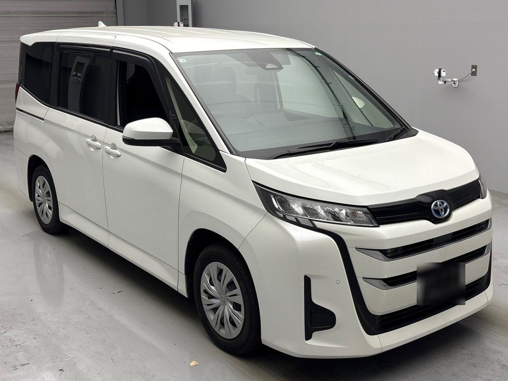 ノア HEV X 7ニンノリ