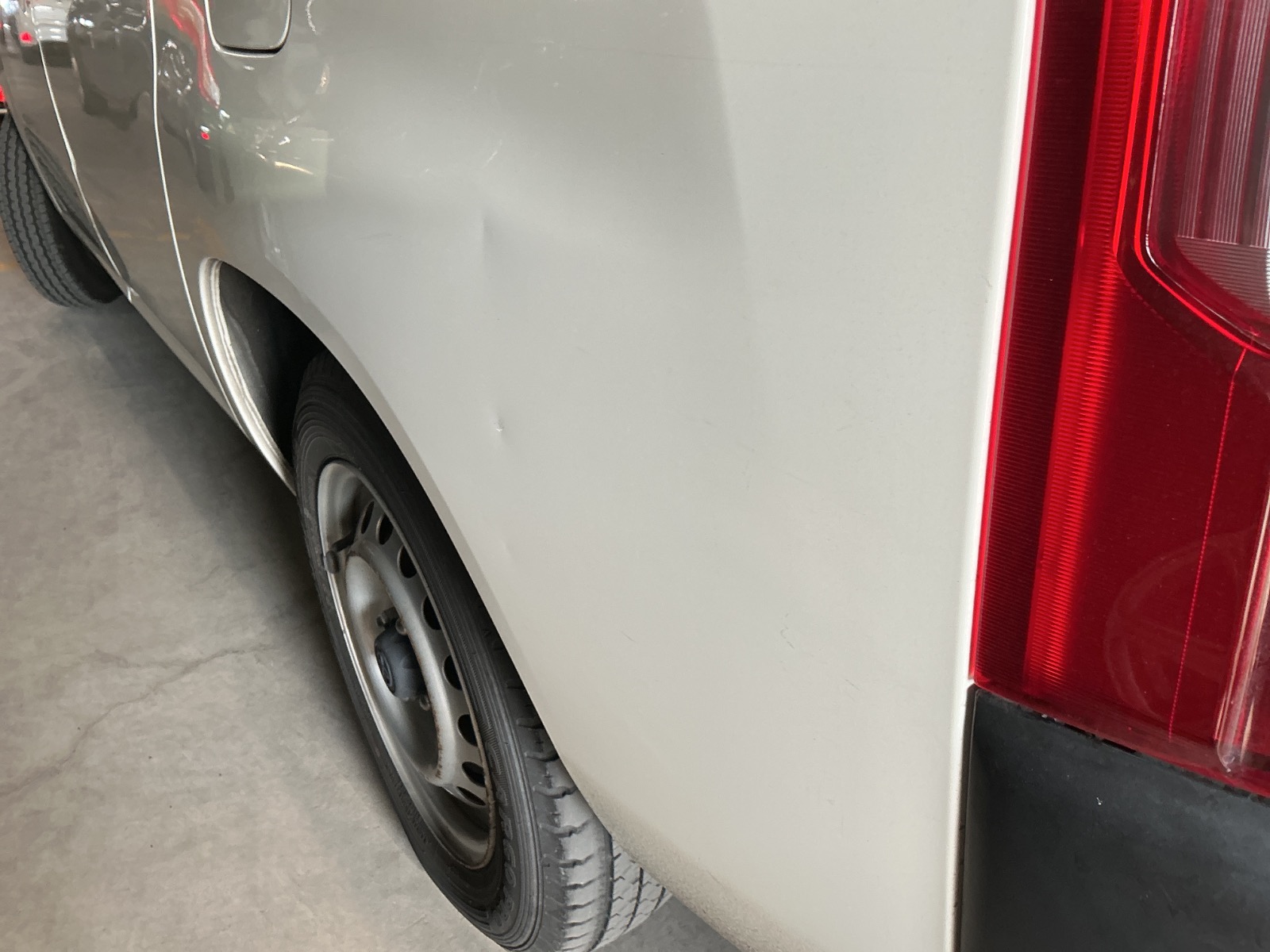 キズ・ヘコミ_55