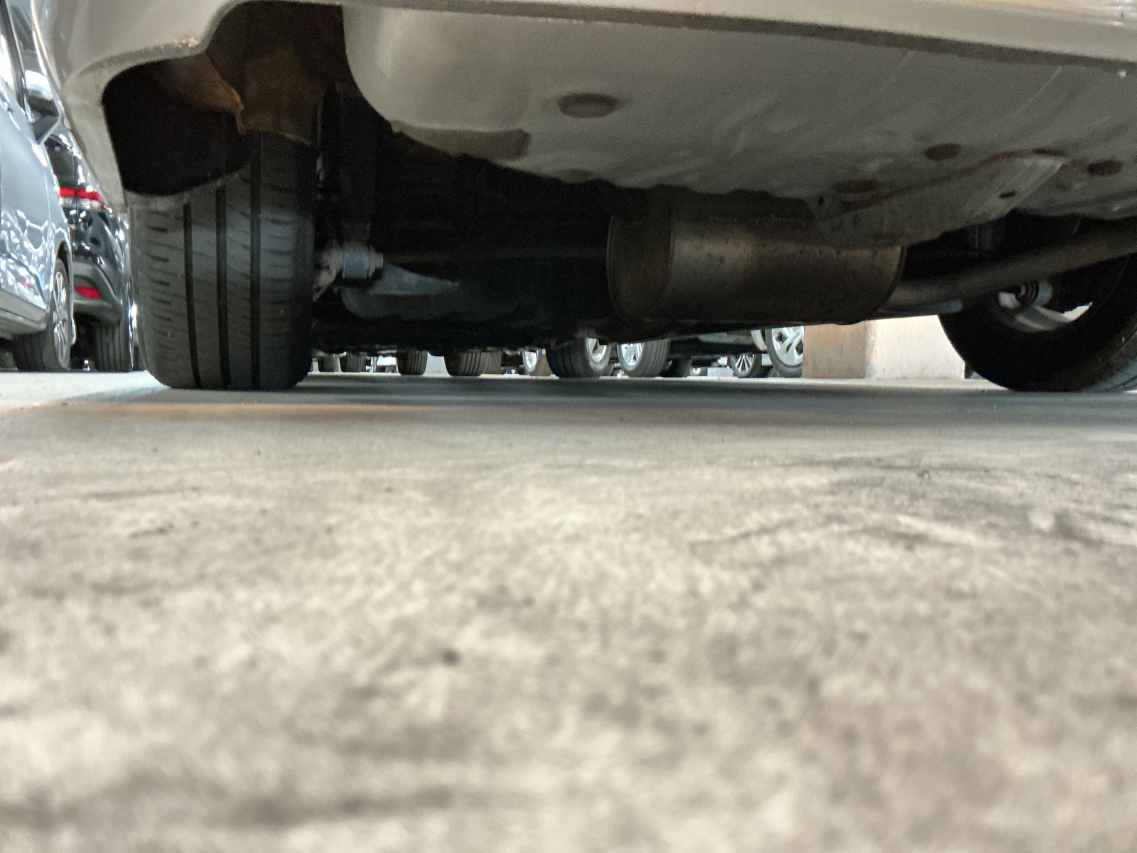 キズ・ヘコミ_64