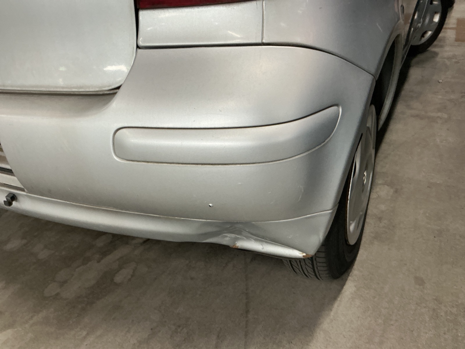 キズ・ヘコミ_56