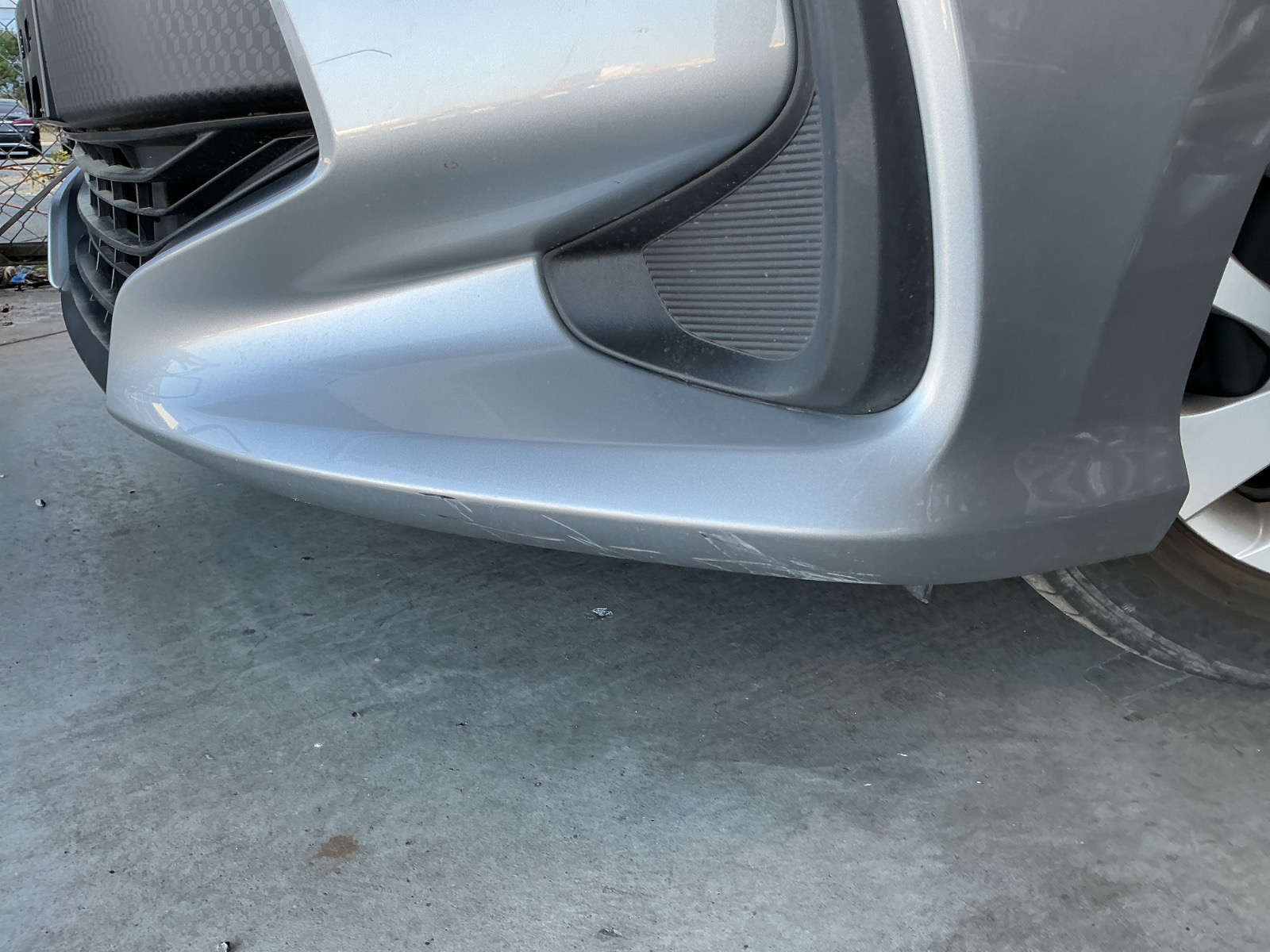 キズ・ヘコミ_05