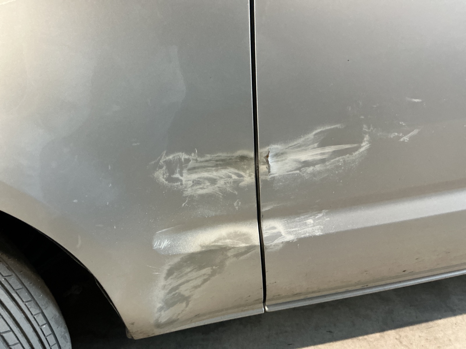 キズ・ヘコミ_11