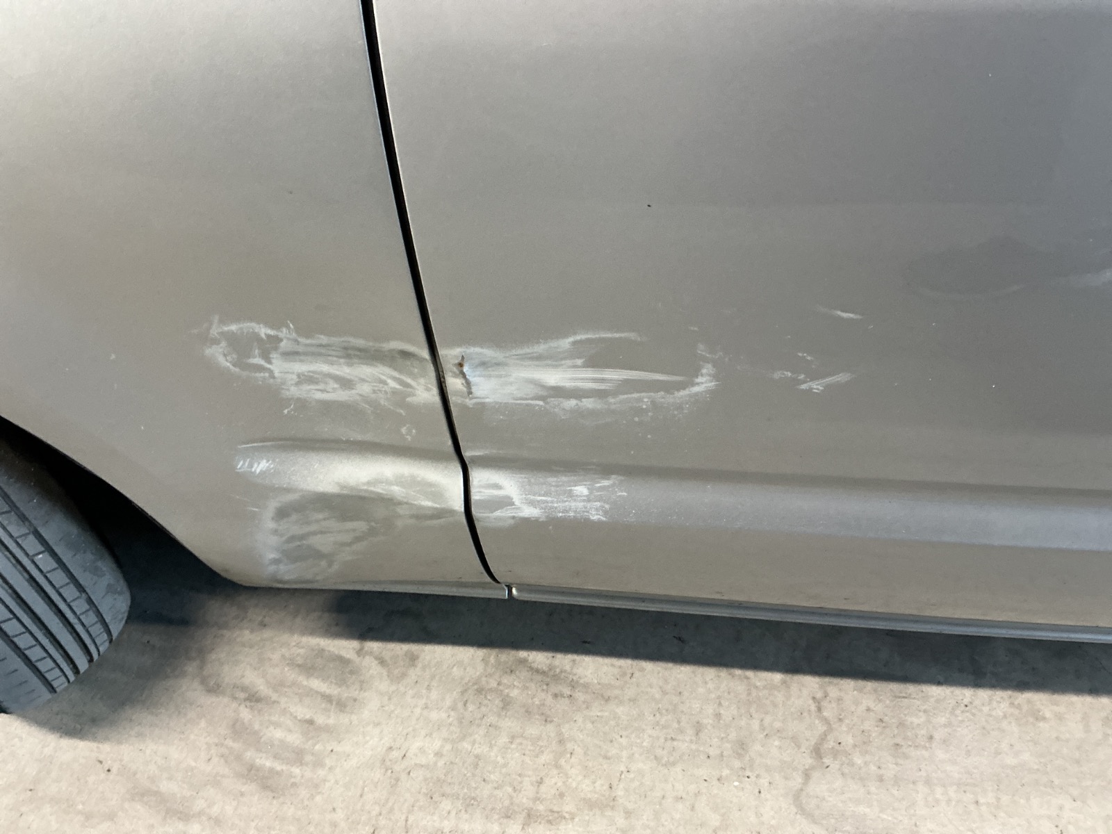 キズ・ヘコミ_16