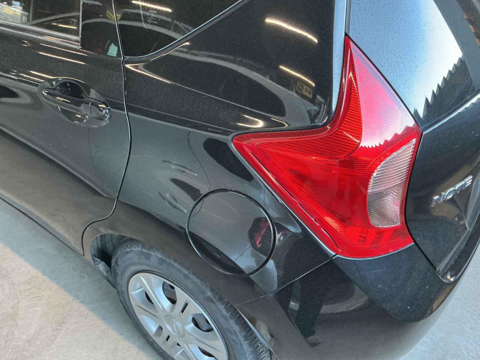 キズ・ヘコミ_38