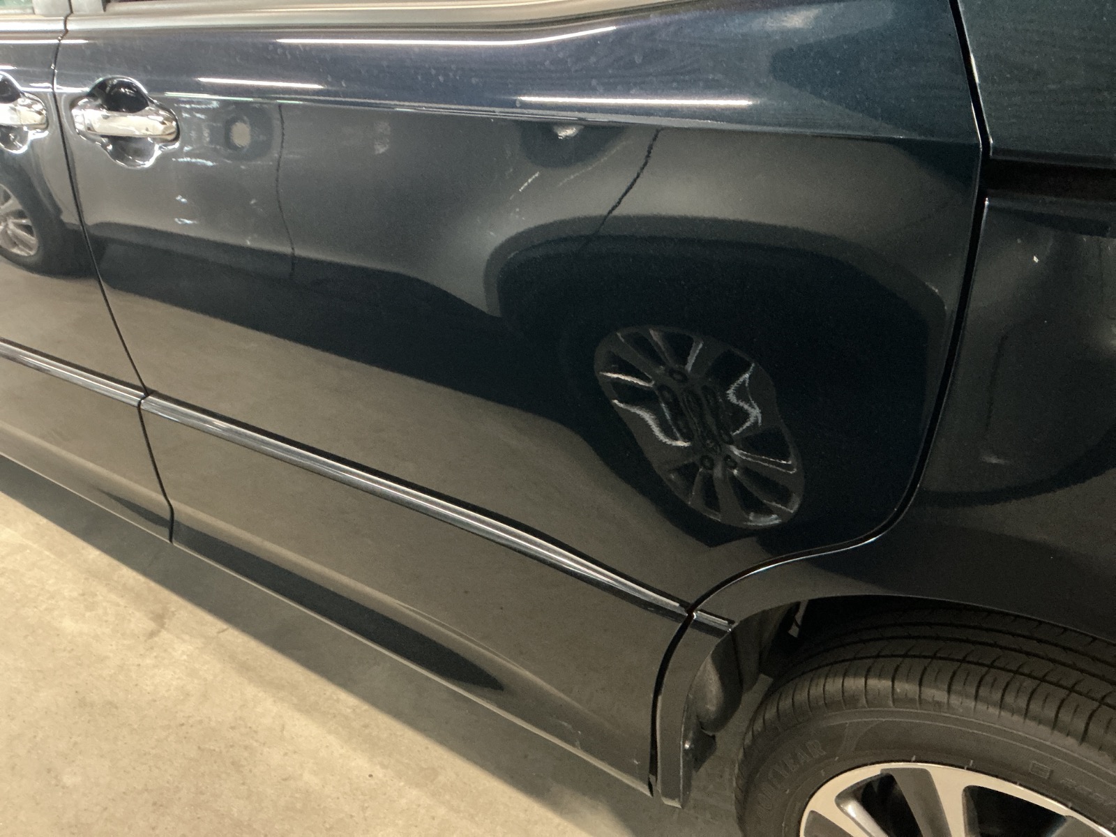 キズ・ヘコミ_25