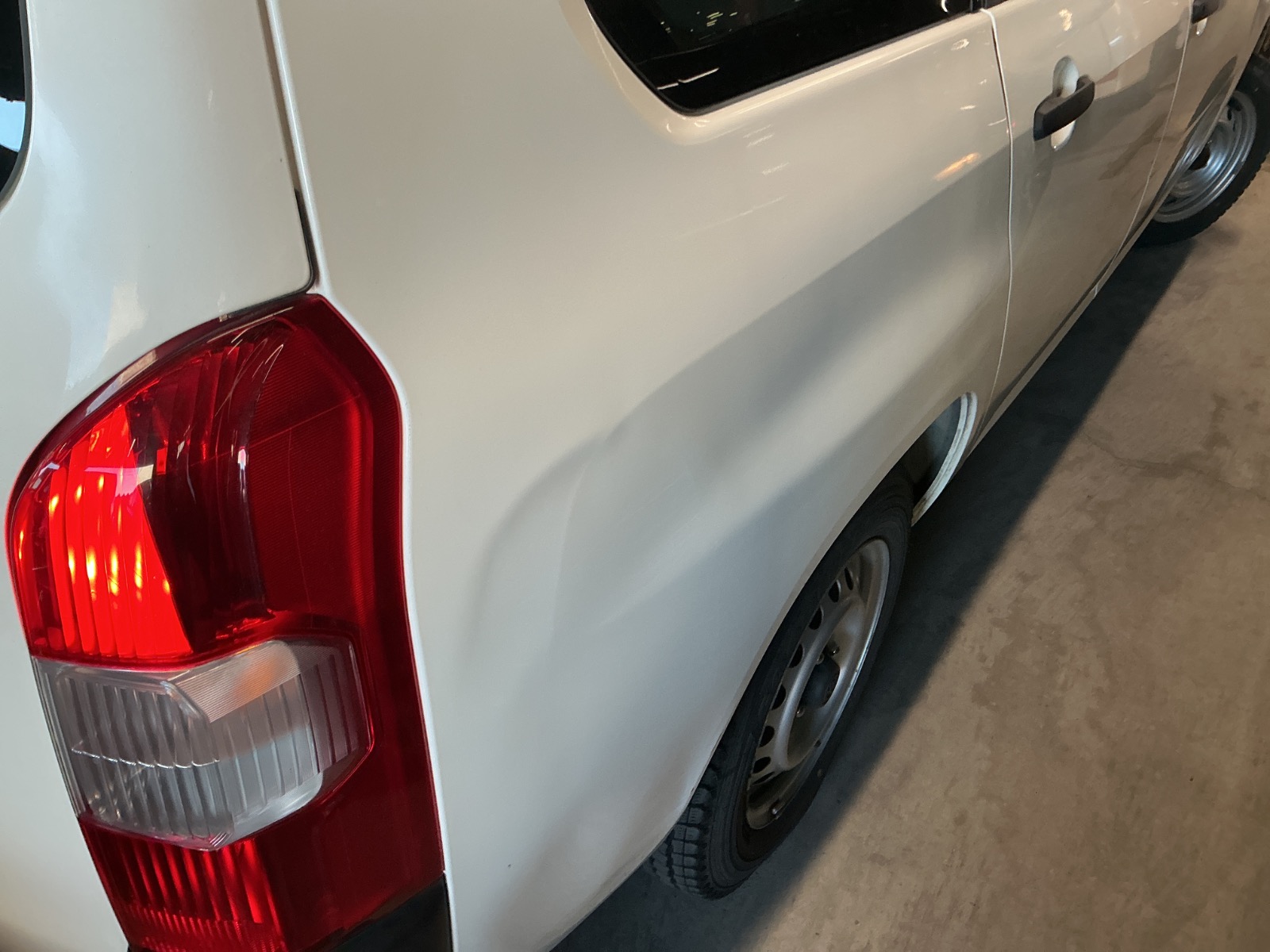 キズ・ヘコミ_40