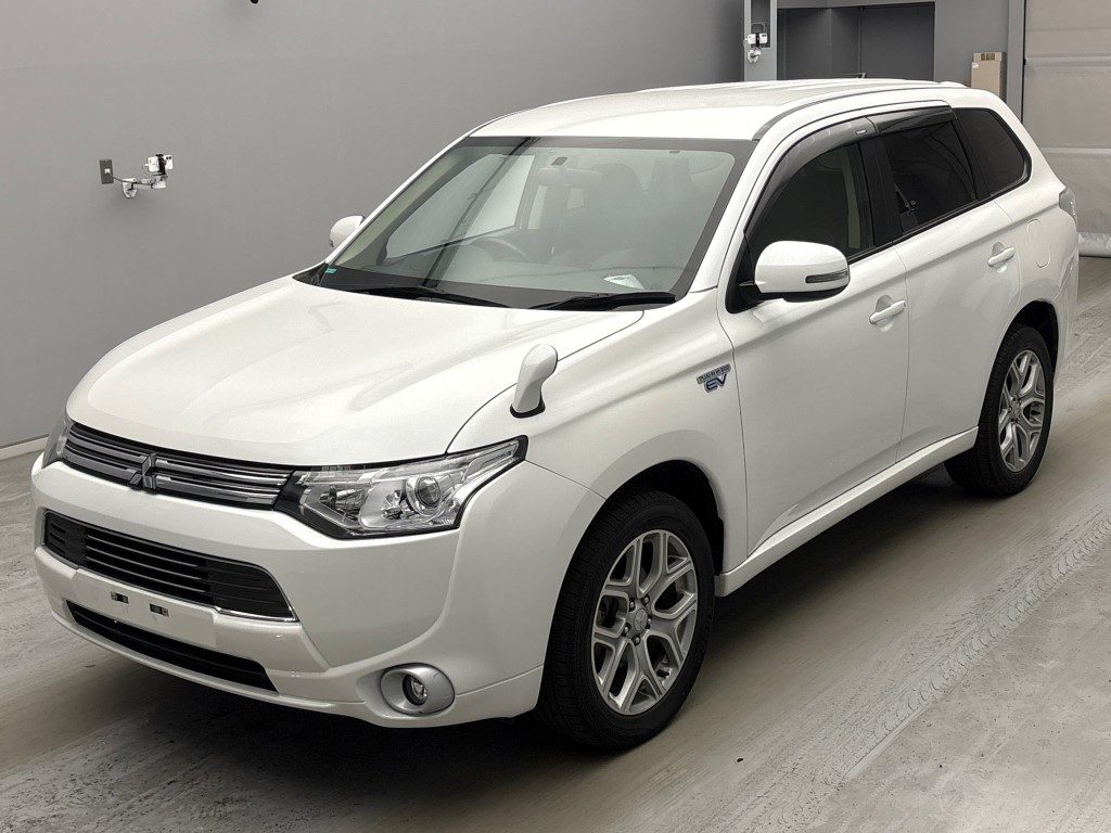 三菱 アウトランダーPHEV G