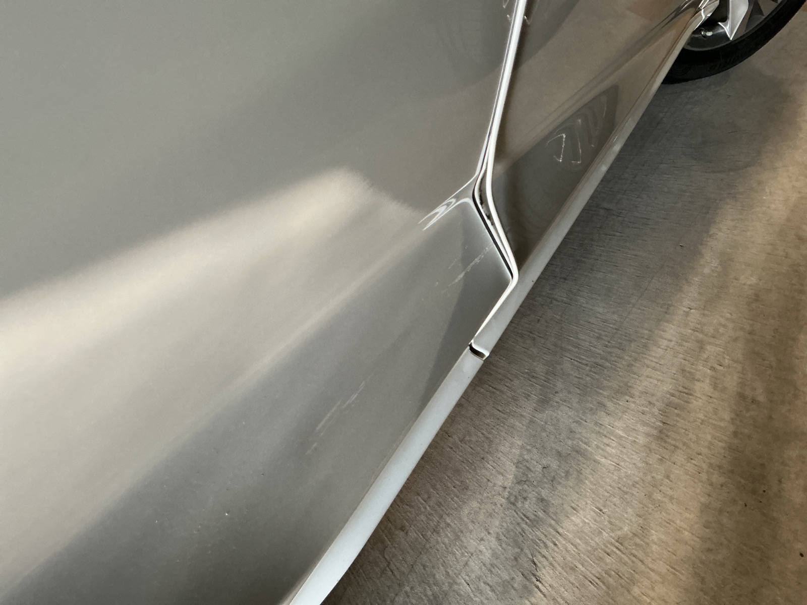 キズ・ヘコミ_26