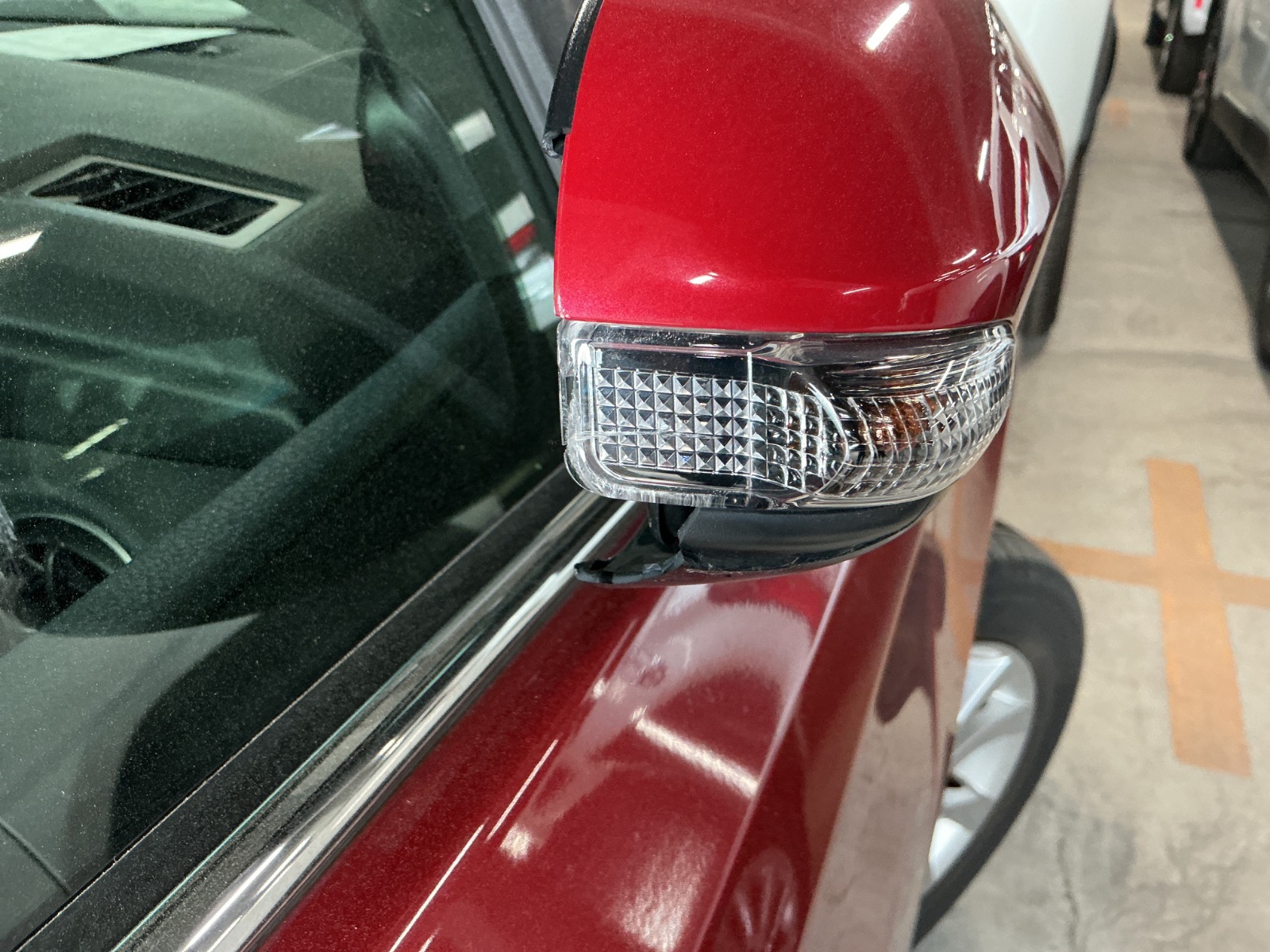 キズ・ヘコミ_64