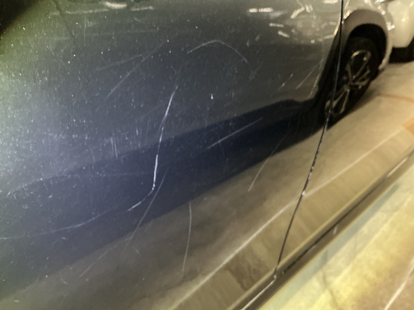 キズ・ヘコミ_26