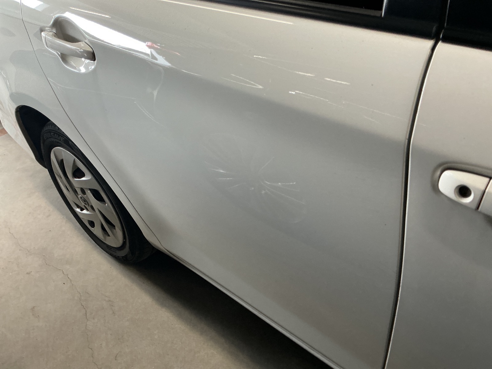 キズ・ヘコミ_26