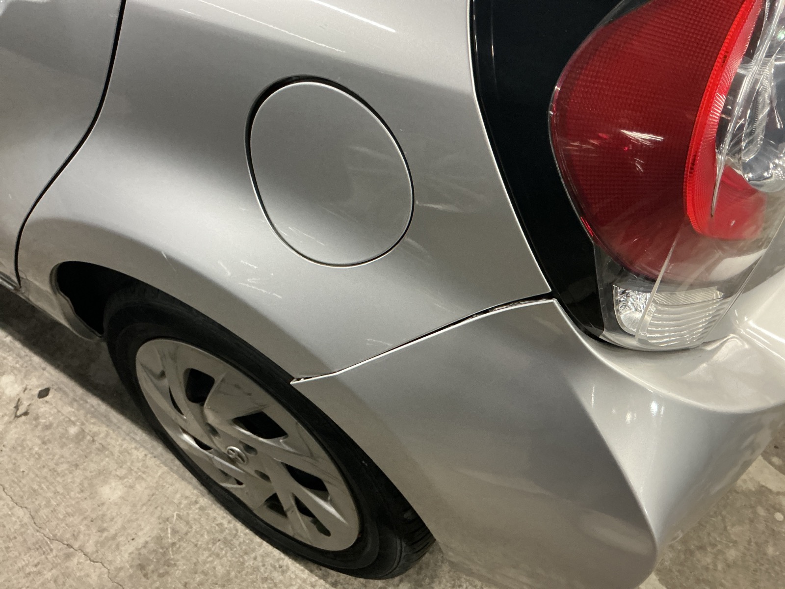 キズ・ヘコミ_38