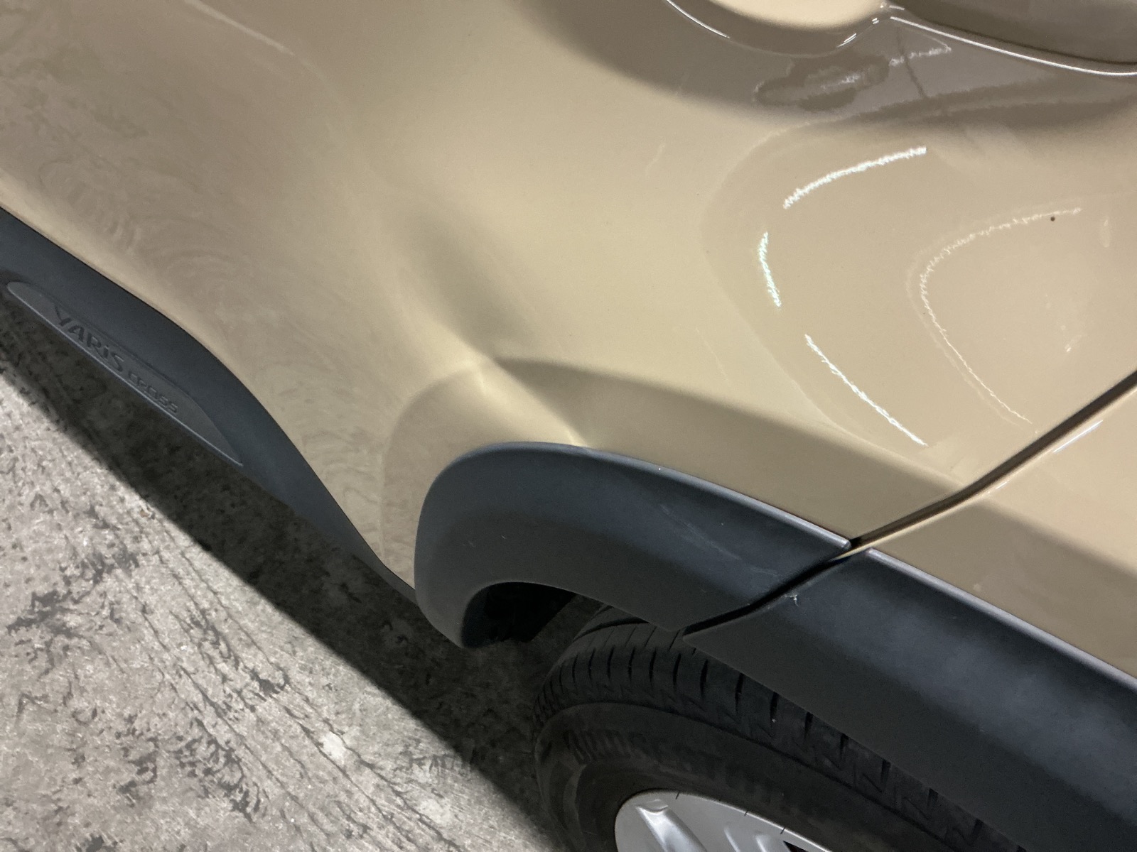 キズ・ヘコミ_25