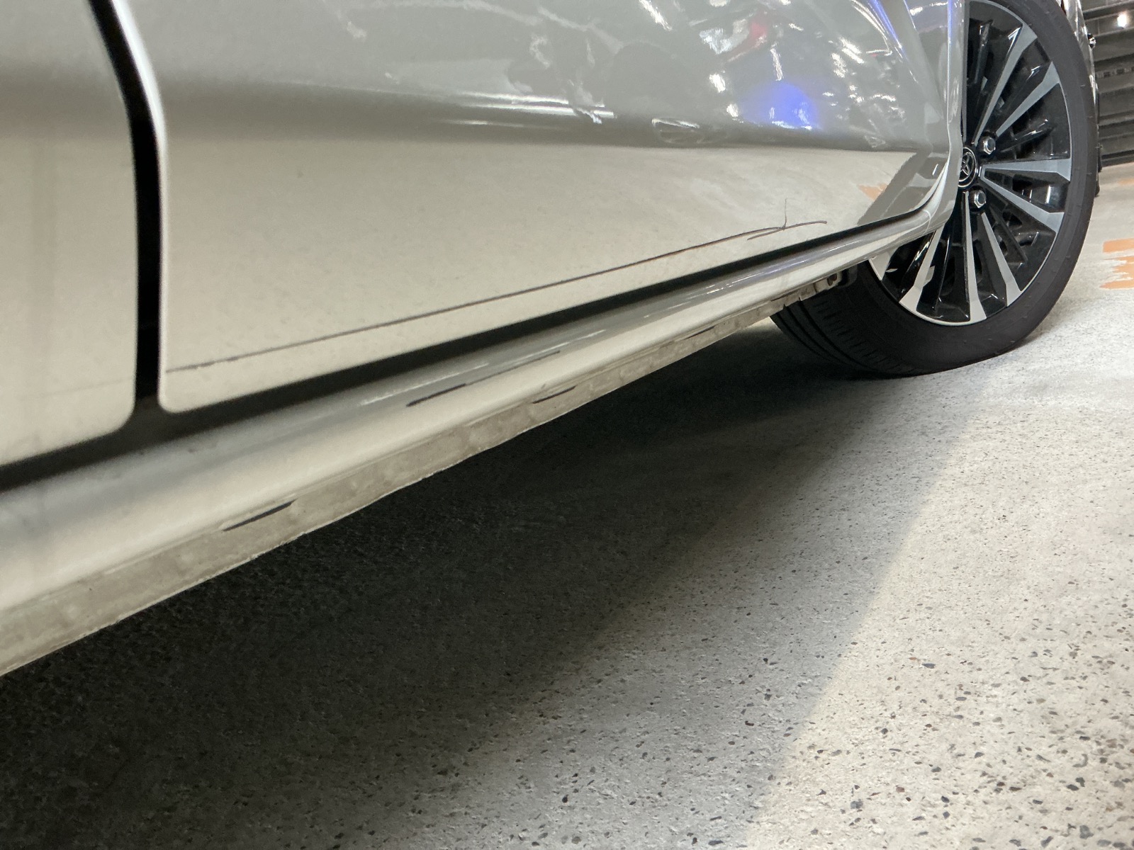 キズ・ヘコミ_19