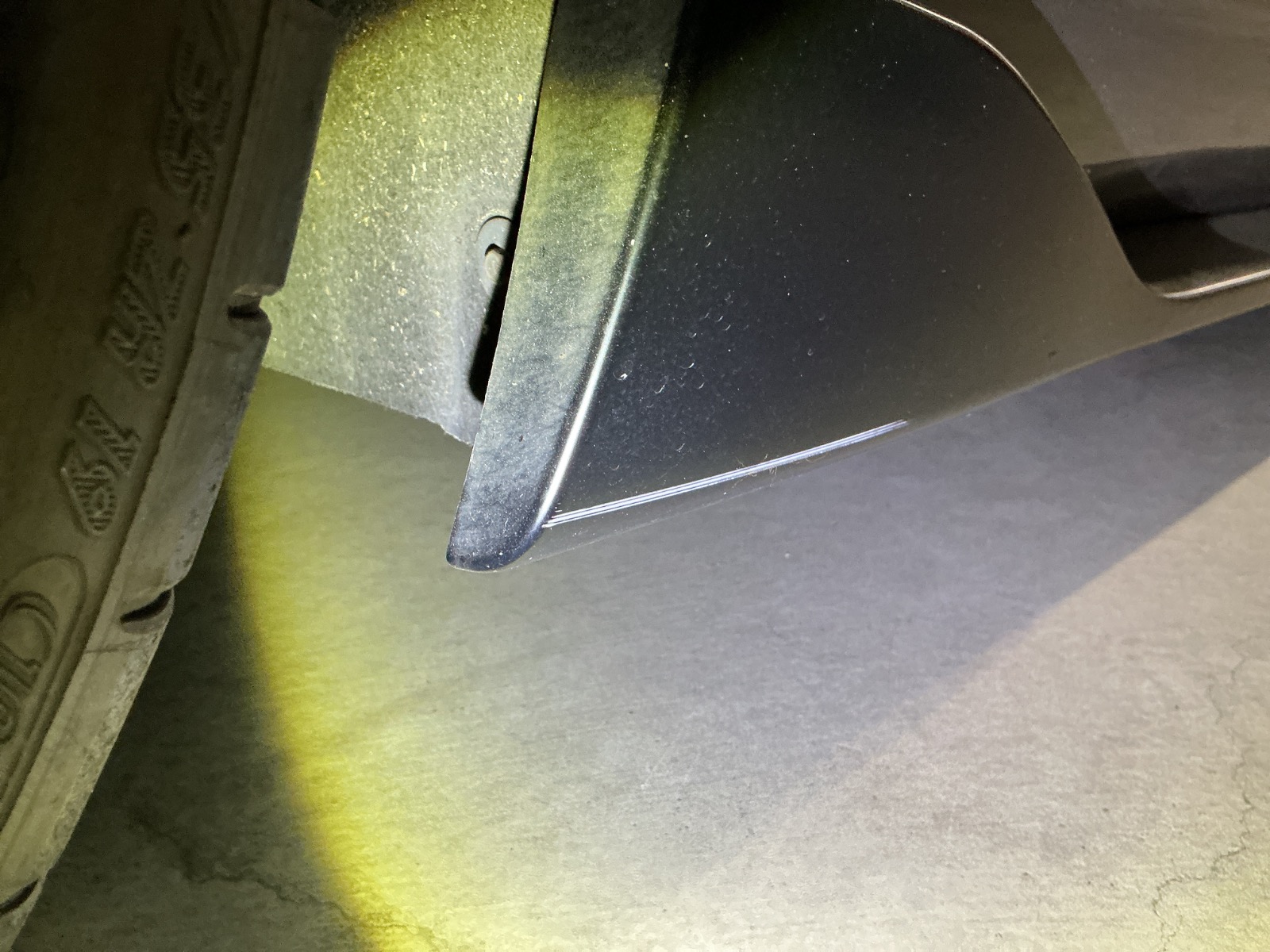 キズ・ヘコミ_23