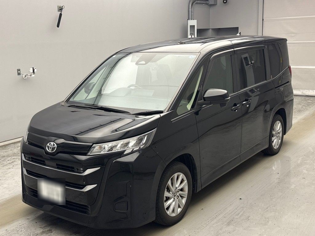 トヨタ ノア G 7ニンノリ