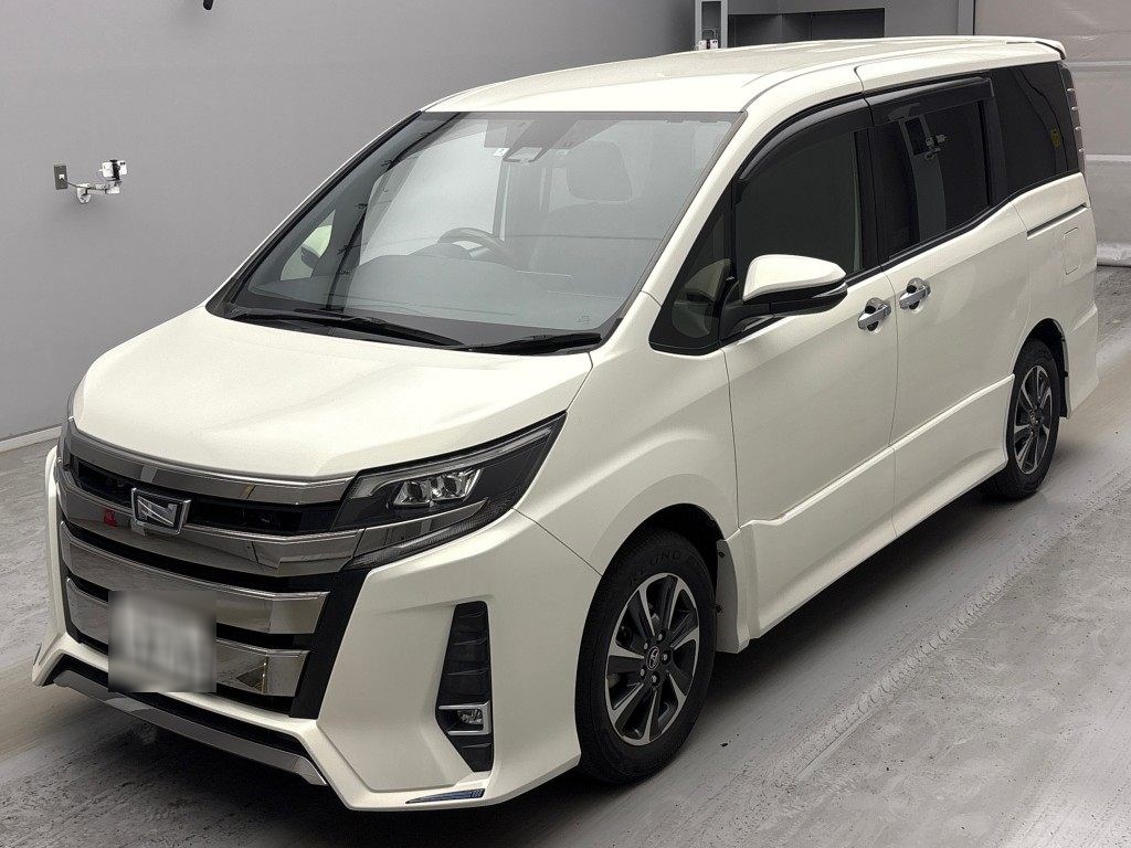 トヨタ ノア Si WxB 7ニンノリ