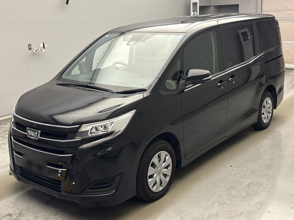 トヨタ ノア X 7ニンノリ