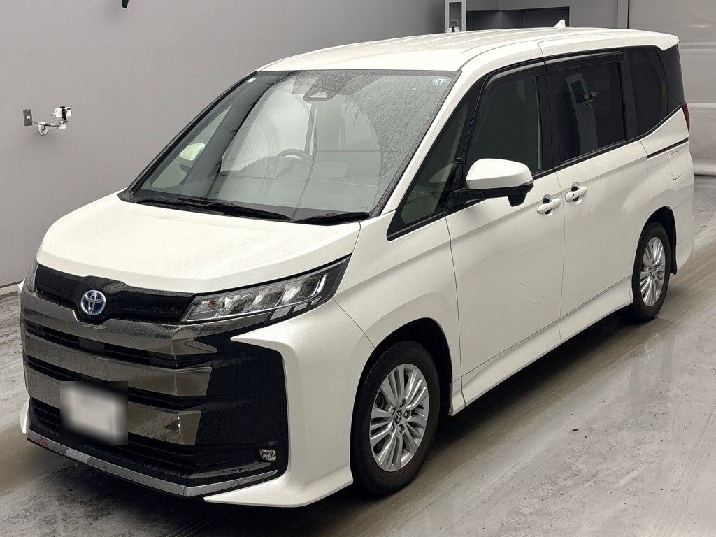 トヨタ ノア ハイブリッド S-G 8ニン