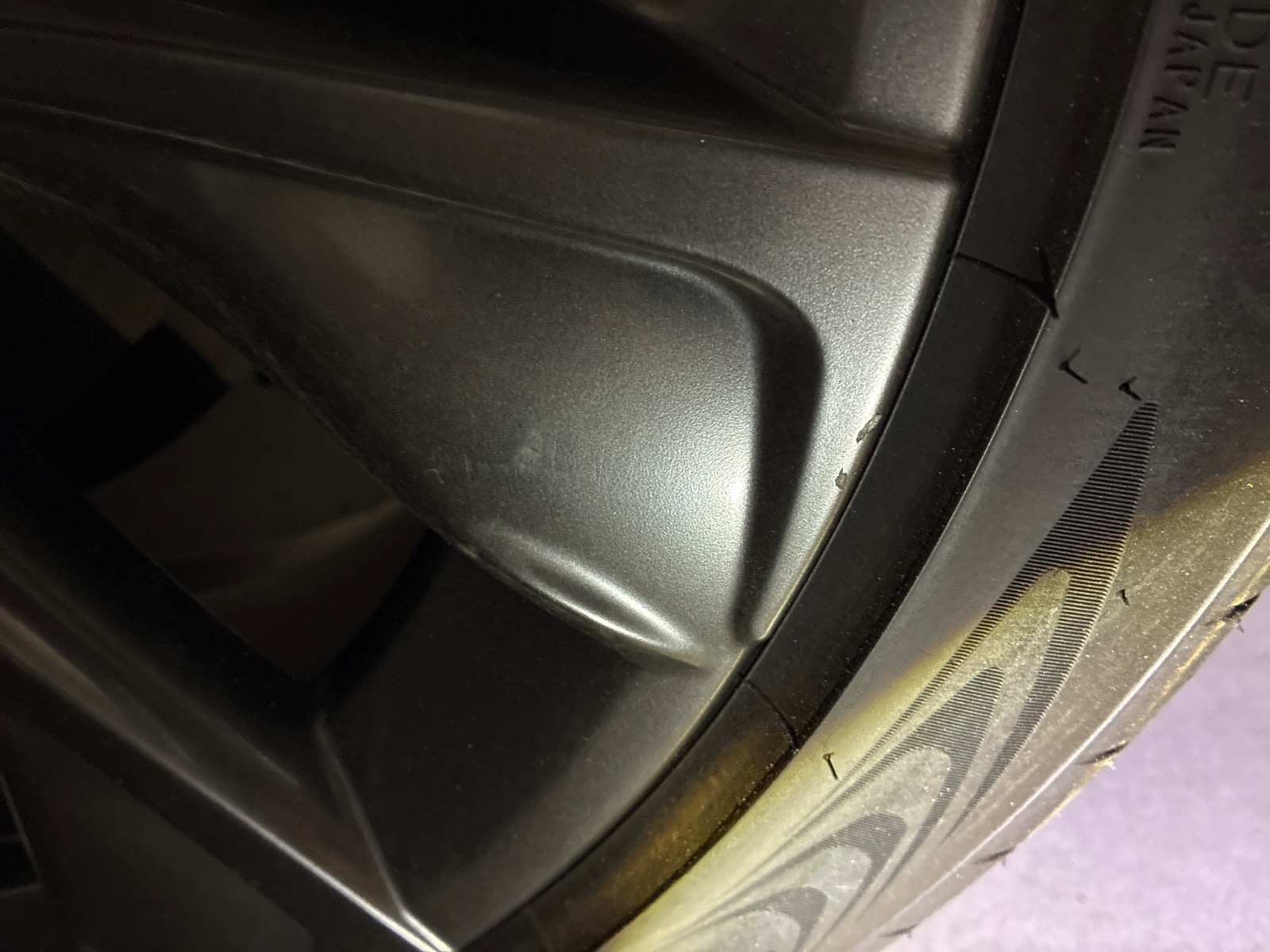 キズ・ヘコミ_61