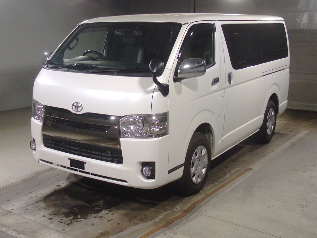 ハイエースV SーGLダークプラ2